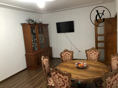 Apartament 4 camere | Curte privata | Loc parcare – foto 3
